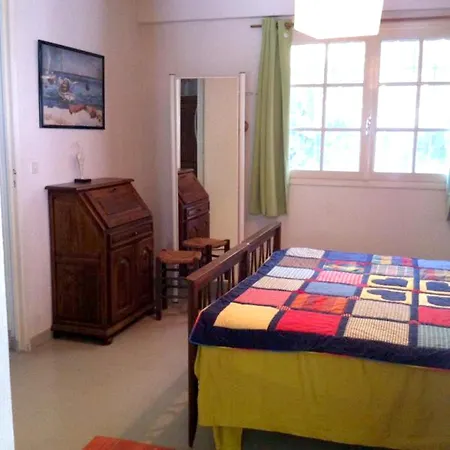With One Bedroom In Raphael With Enclosed Garden And Wifi 900 M From The Beach